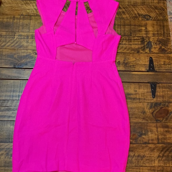 Pink dress - Picture 4 of 6